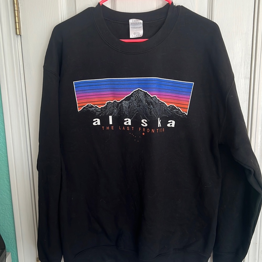 Alaska crewneck
